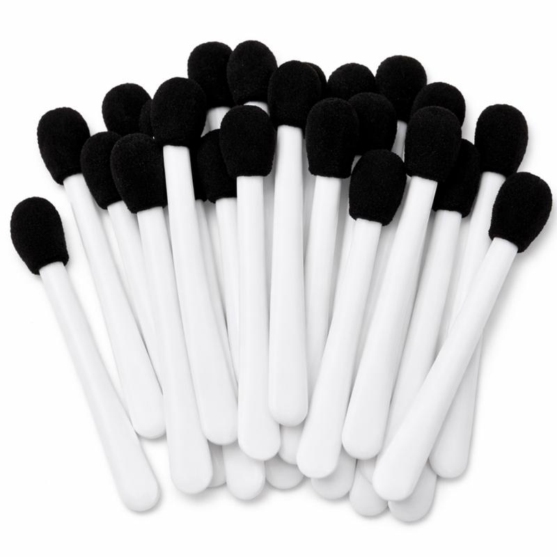 Dennis Williams Disposable Eyeshadow Applicators 25 Pack